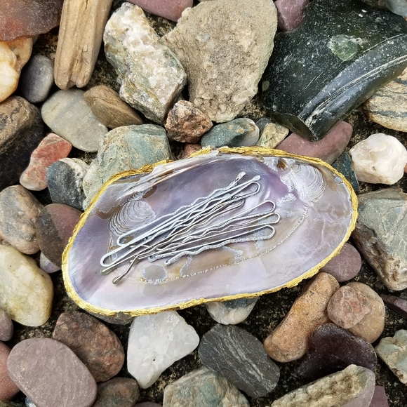 Clamshell Trinket Dish (Set of Two) - Picture 3 of 7